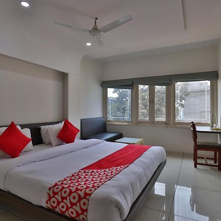 Collection O Hotel Panchsheel Vadodara Ngoại thất bức ảnh