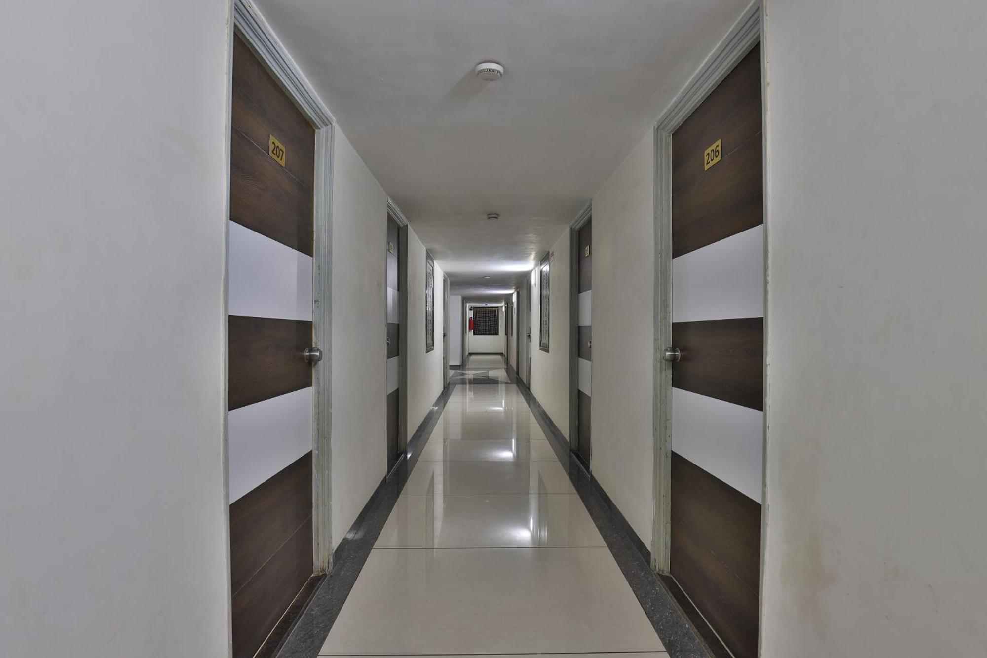 Collection O Hotel Panchsheel Vadodara Ngoại thất bức ảnh