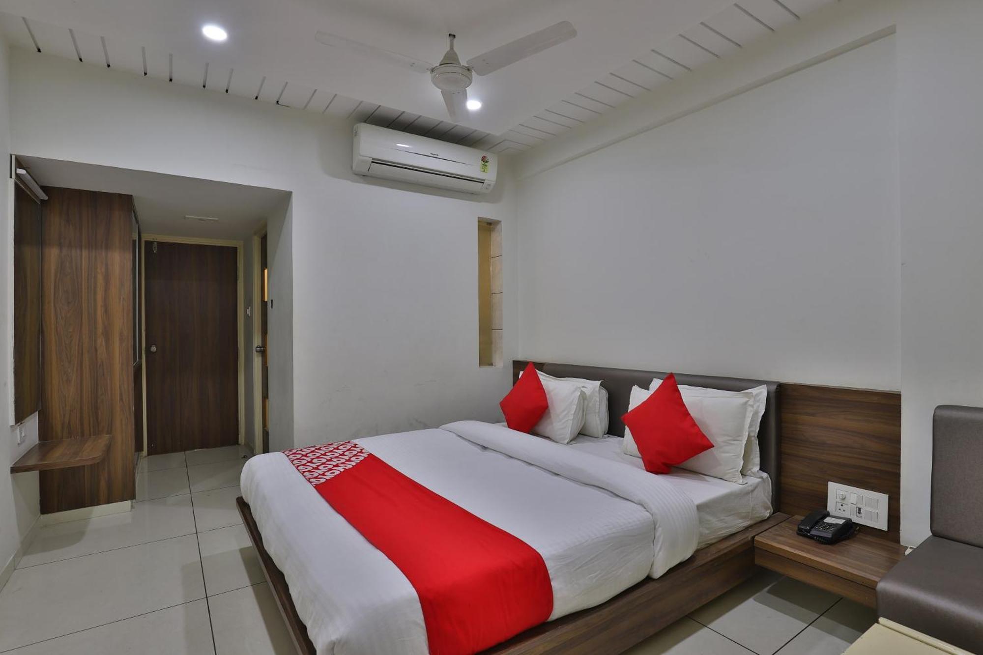 Collection O Hotel Panchsheel Vadodara Ngoại thất bức ảnh