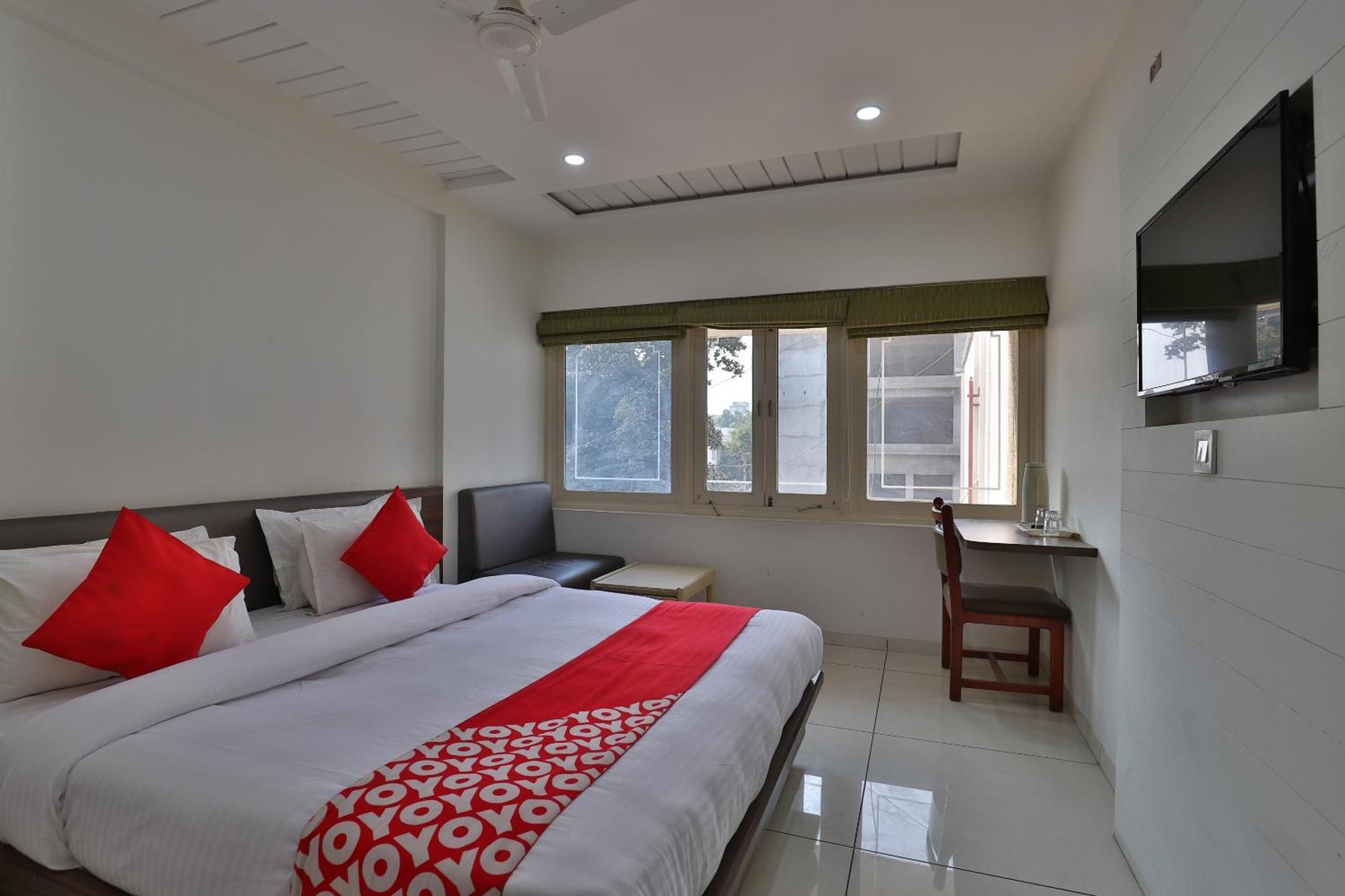 Collection O Hotel Panchsheel Vadodara Ngoại thất bức ảnh