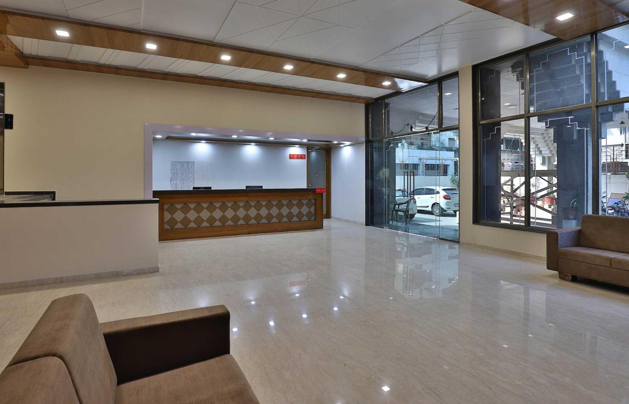 Collection O Hotel Panchsheel Vadodara Ngoại thất bức ảnh