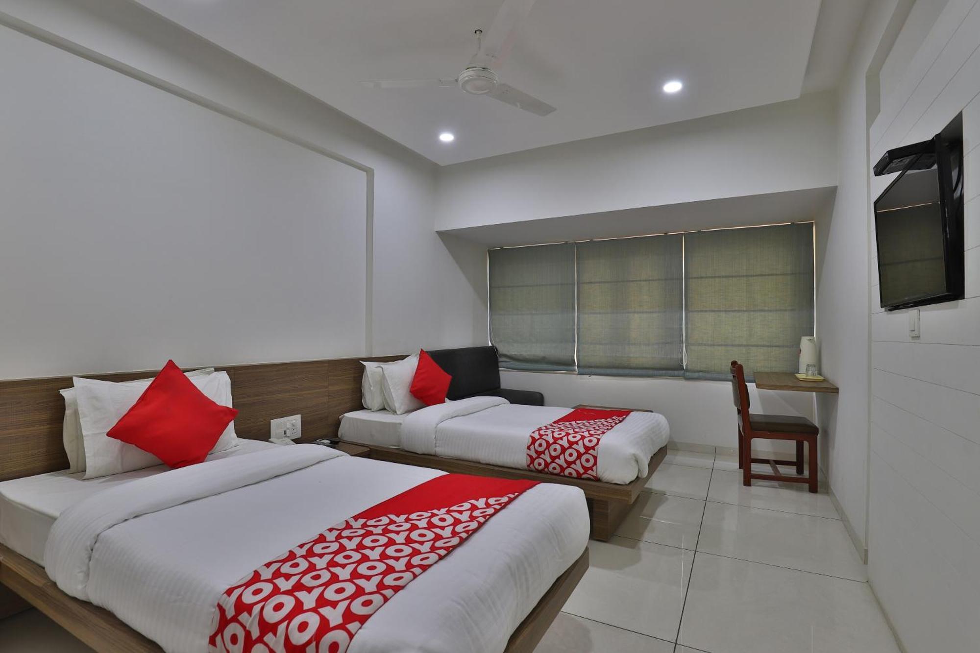Collection O Hotel Panchsheel Vadodara Ngoại thất bức ảnh